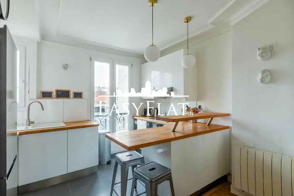 Fully-Equipped Family Apartment, Batignolles, By Easyflat Paryż 0*,  Francja